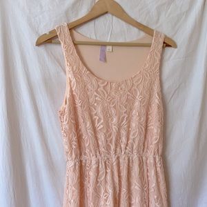 🎉Alya - peach dress (L) with lace overlay